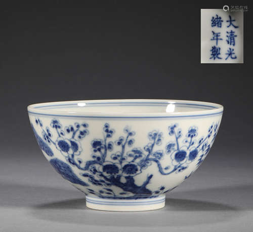 Qing Dynasty, blue and white flower bowl