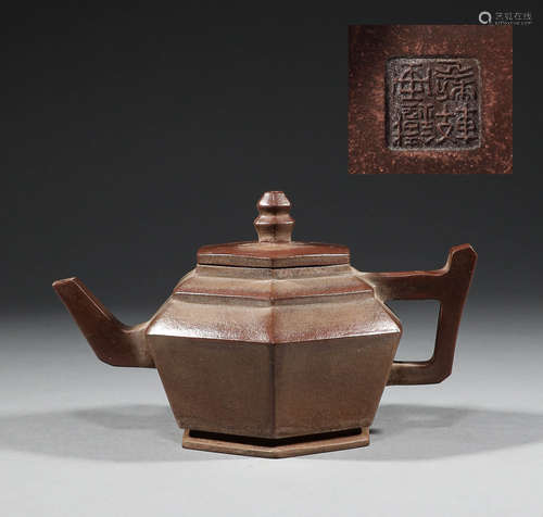 Purple clay pot in Qing Dynasty