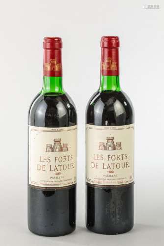 LES FORTS DE LATOUR. 2 bouteilles.