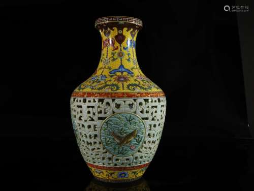An Enamelled Yangcai Reticulated 'Fish' Vase