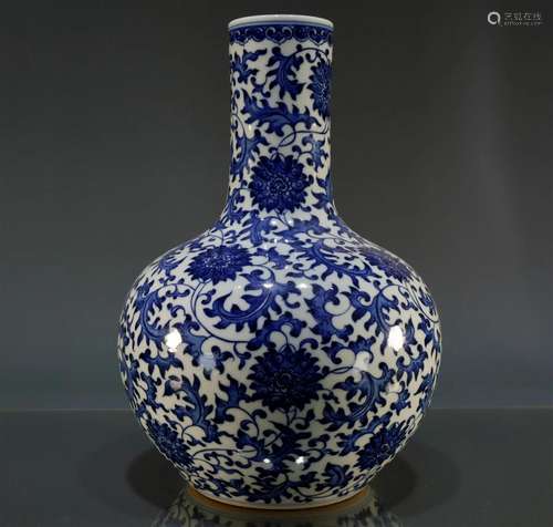 A Fine Blue and White 'Flower' Globular Vase