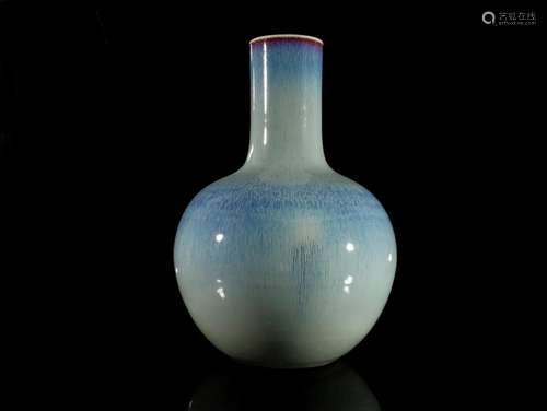 A Transmutation Glaze Vase