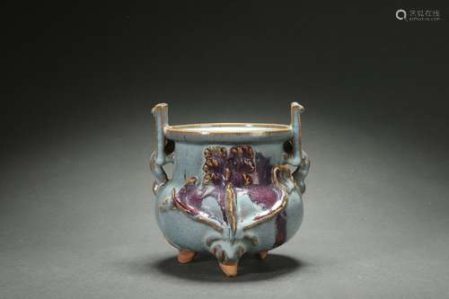 Three-legged censer, Jun Ware