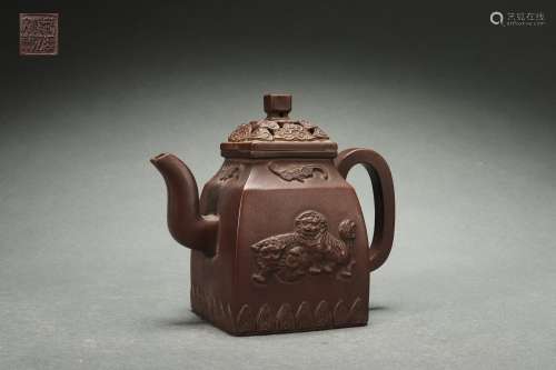Chinese Zisha Teapot