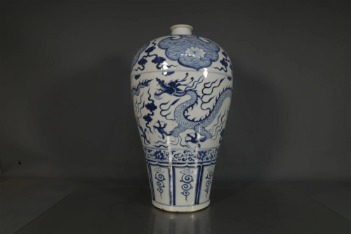 A Blue And White 'Dragon' Meiping