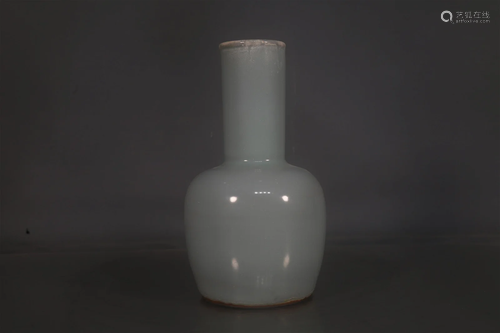 A Longquanyao Vase