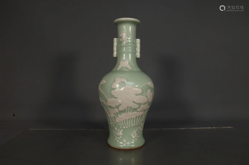 A Fine Bean-Green Glazed Carved Flower Vase