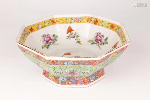 Famille Rose Floral Patterns Octagonal Bowl, Qing Dynasty