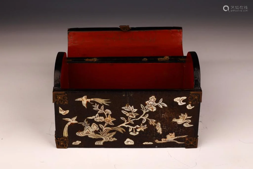 Mother-of-Pearl Inlaid Lacquered Box with Phoenix Motif, Qin...