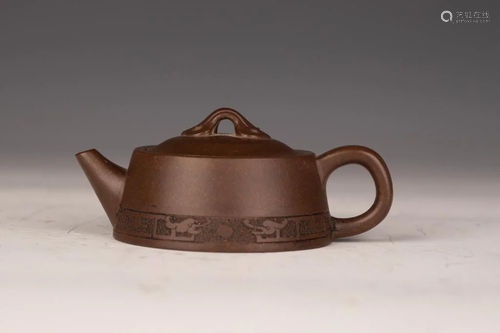 Yixing Zisha Teapot with Archaistic Patterns, Hantangxiaopin...