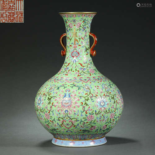 Qing Dynasty,Famille Rose Flower Appreciation Bottle