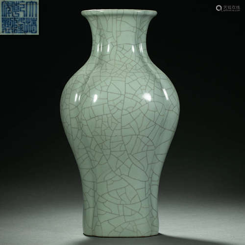 Qing Dynasty,Imitation Official Kiln Appreciation Bottle