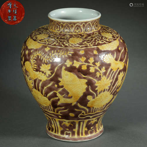 Ming Dynasty,Red Ground Yellow Color Algae Pattern Jar