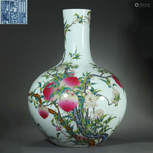 Qing Dynasty,Famille Rose Celestial Sphere Bottle