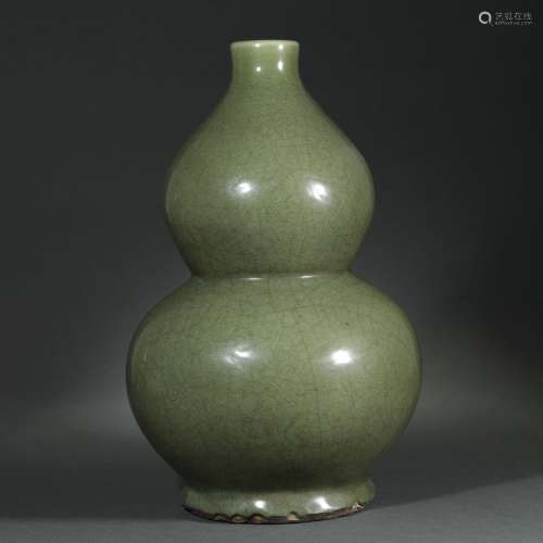 Yuan Dynasty,Celadon Gourd Bottle