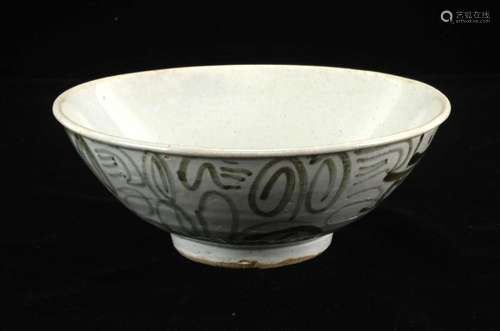 Antique Chinese Export Porcelain Bowl