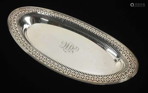 R Wallace And Sons Sterling Silver Oval Bread Tray