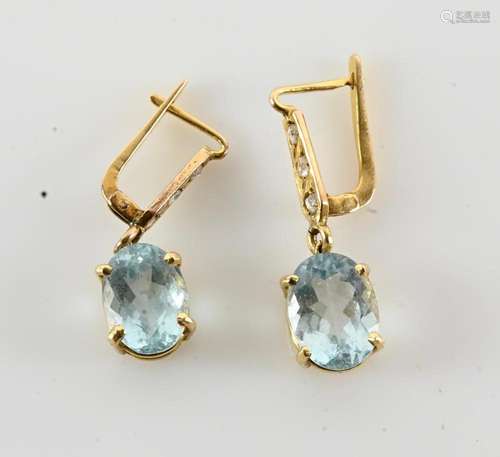 Very Fine Gold Diamond Aquamarine Jewelry Earrings