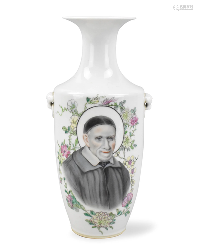 Chinese Portrait Enameled Vase ,ROC Period