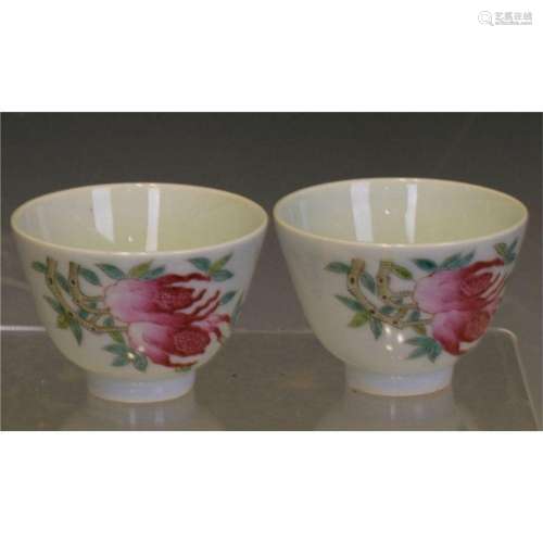 Pair of Chinese bowls