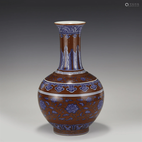 QING QIANLONG BLUE & WHITE ALUM RED APPRECIATION VASE