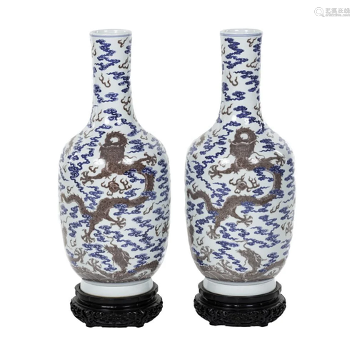 PR. LARGE QING JIAQING VASES ON STAND