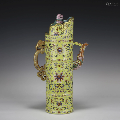 QING QIANLONG FAMILLE ROSE WINE POT