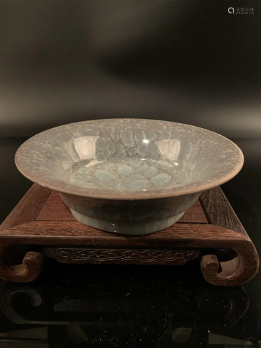 Chinese Guantype Porcelain Bowl