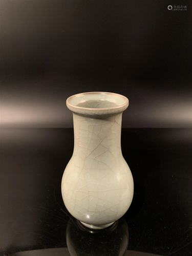 Chinese Guan Type Porcelain Vase