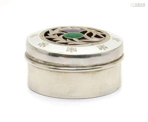 An Edwardian silver trinket box,