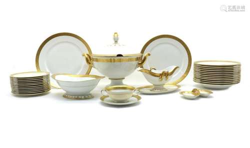 A Rosenthal porcelain 'Aida' pattern dinner service,