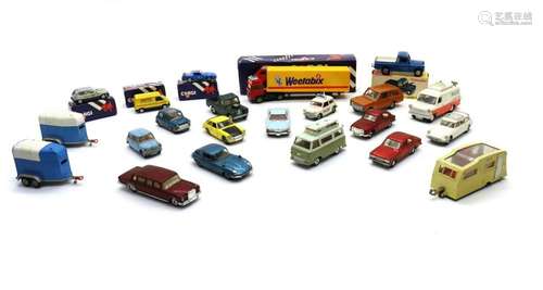 A collection of eight Dinky Toys,