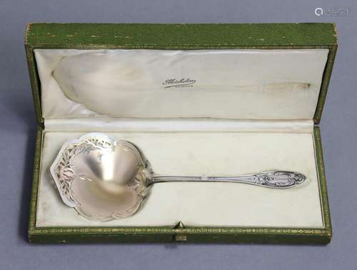 A late 19th/early 20th century French .950 standard serving ...