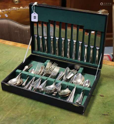 An eleven-piece service of silver-plated Art Deco style flat...