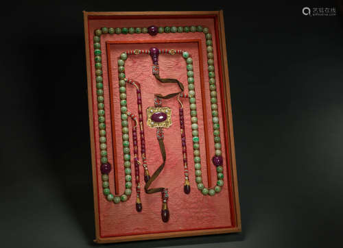 Jade beads of the Qing Dynasty
