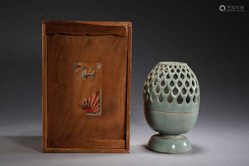 Celadon fragrance of Song Dynasty