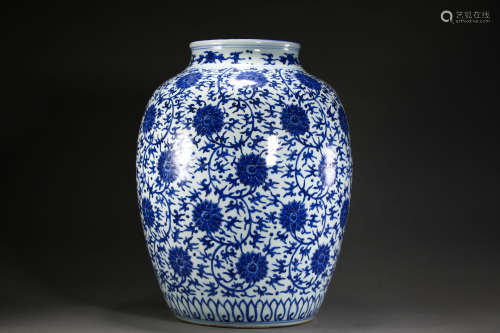 Ming Dynasty blue and white pot