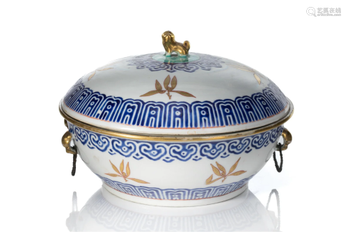 CHINESE PORCELAIN COVERED SERVING BOWL