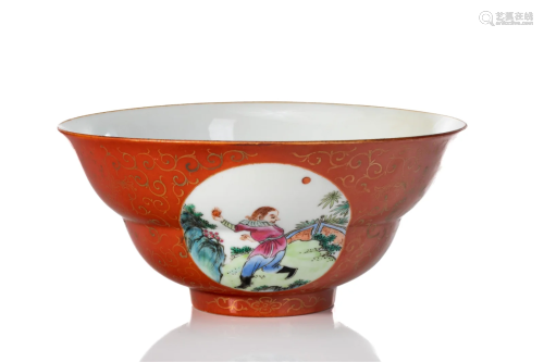 CHINESE OGEE-FORM PORCELAIN BOWL W/ FIGURAL PANELS