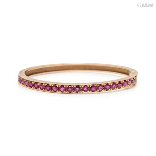 YELLOW GOLD AND SYNTHETIC RUBY BANGLE BRACELET