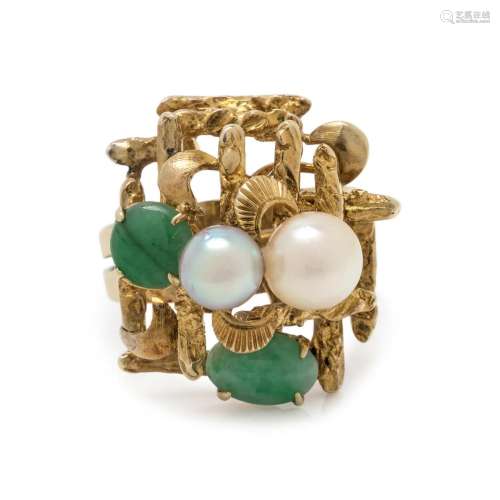 YELLOW GOLD, CULTURED PEARL AND JADE RING