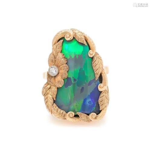 YELLOW GOLD, OPAL AND DIAMOND RING