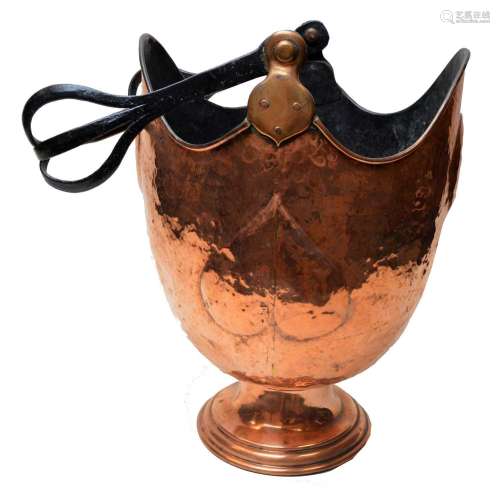 An Arts and Crafts copper coal bucket,