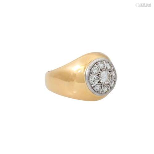 Ring mit 9 Brillanten, Mittelstein ca. 0,50 ct,