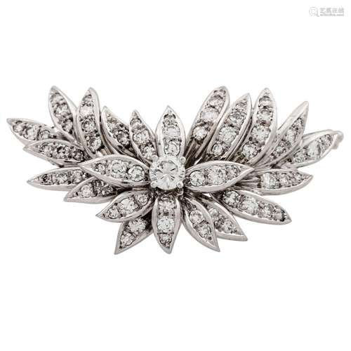 Brosche mit Diamanten zus. ca. 1,9 ct,