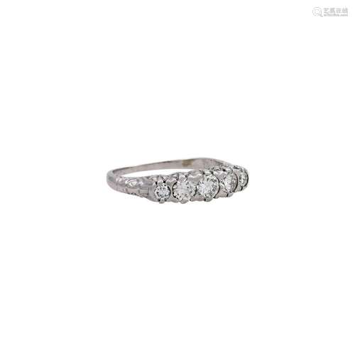 Ring mit 5 Brillanten von zus. ca. 0,7 ct,