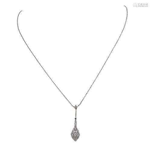 Zartes Collier mit Altschliffdiamant und Diamantrosen,