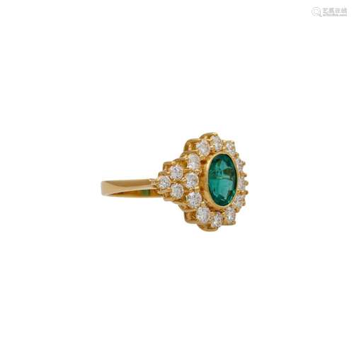 Ring mit Smaragd und Brillanten zus. ca. 1,5 ct,