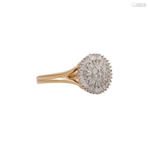 Ring mit Rosette aus Diamanten von zus. ca. 1,1 ct,