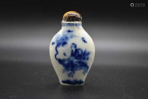 Chinese Blue and White Boy Snuff Bottle with Cat Eye Stone